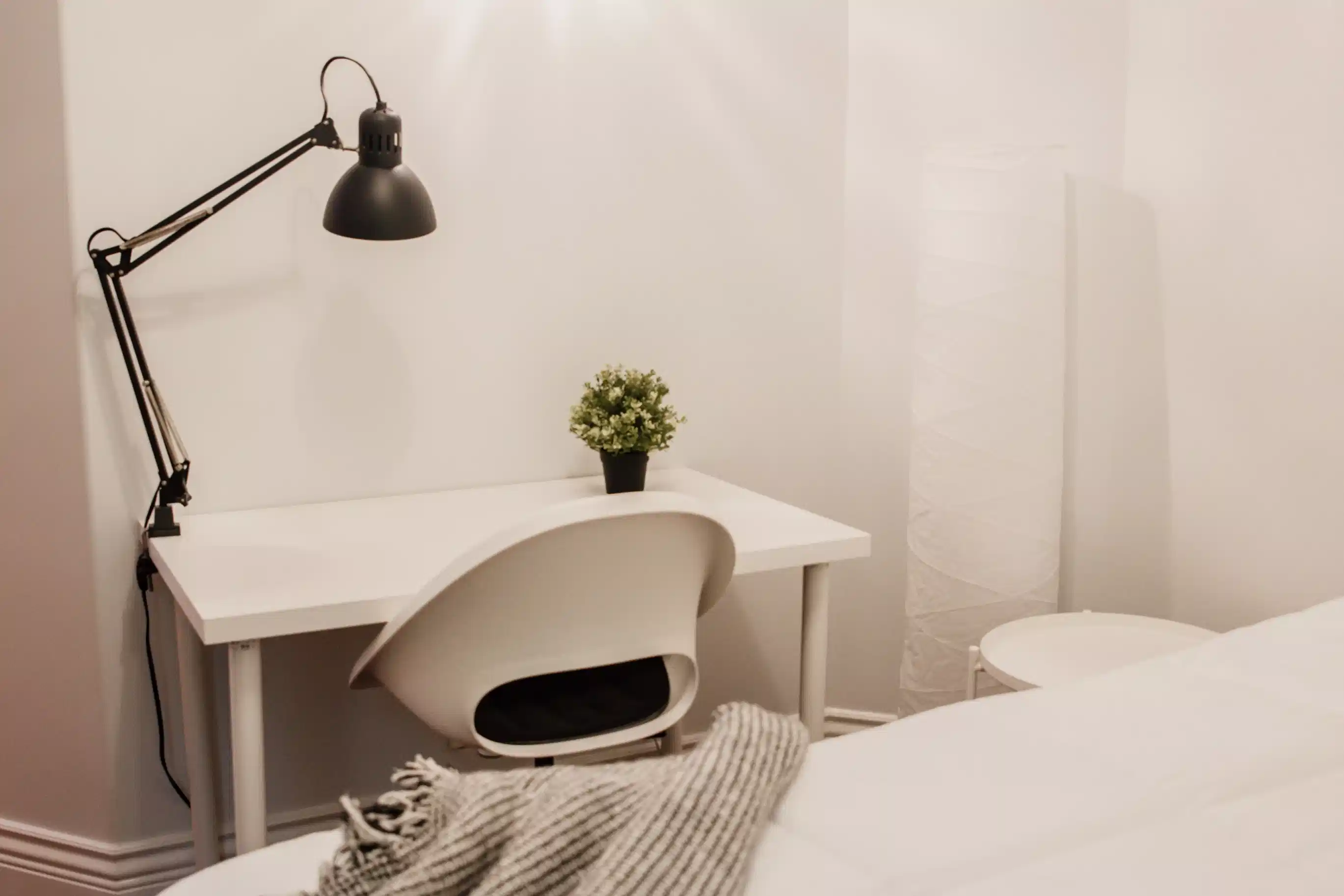 Amenities?w=400&h=260&fit=crop&q=40&auto=format&trim=auto