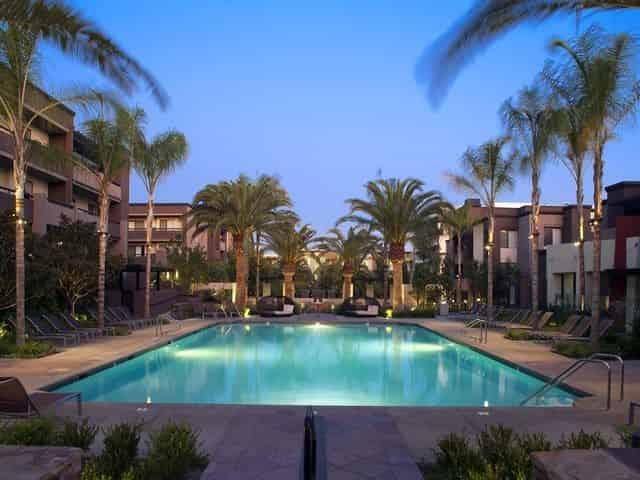 375 South Third Street, Burbank 5