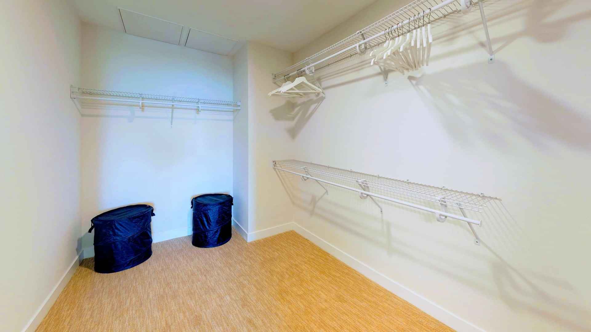 6677 Santa Monica Blvd, Los Angeles - Los Angeles, California, United States - Amenities