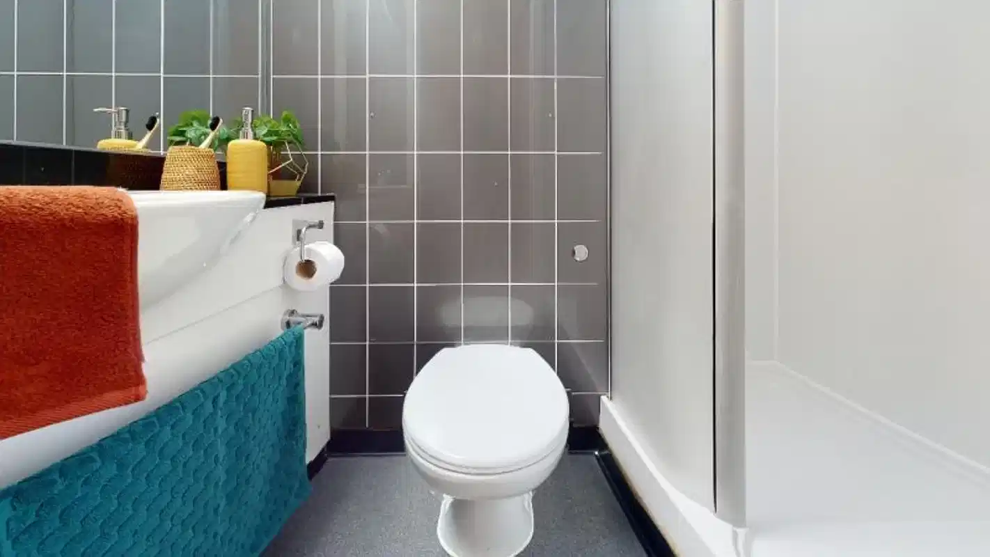 Common Area?w=400&h=260&fit=crop&q=40&auto=format&trim=auto