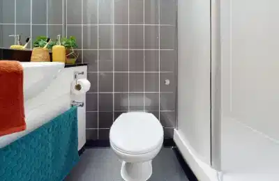 Common Area?w=400&h=260&fit=crop&q=40&auto=format&trim=auto