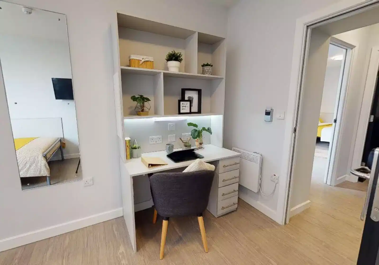 Amenities?w=400&h=260&fit=crop&q=40&auto=format&trim=auto