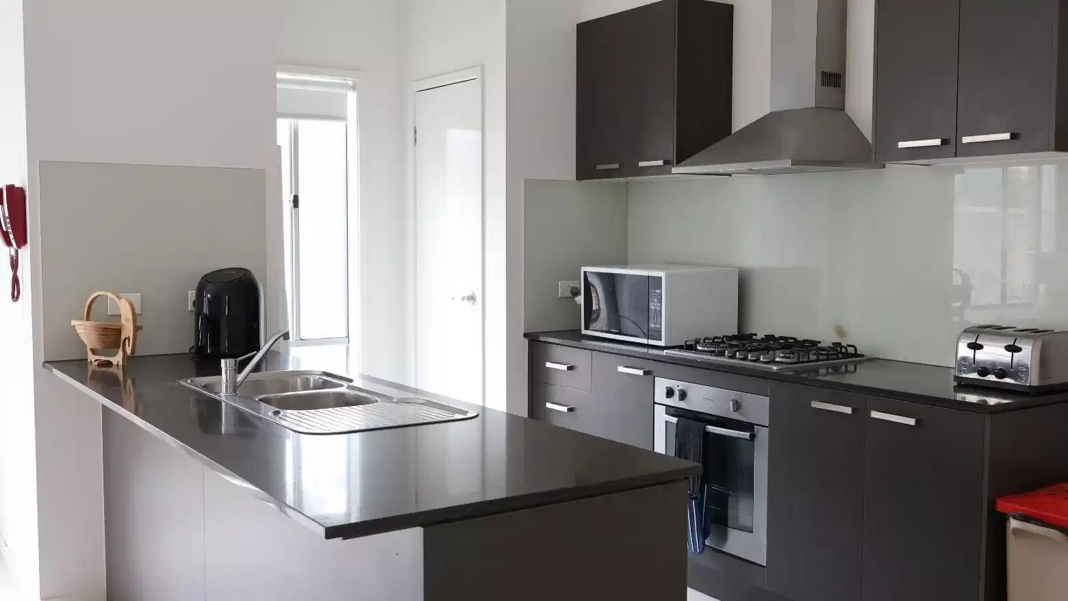 La Trobe University Regional Housing, Ballarat - Melbourne, Victoria, Australia - Kitchen