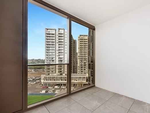 2 Bedroom 2 Bathroom - Bedroom?w=400&h=260&fit=crop&q=40&auto=format&trim=auto