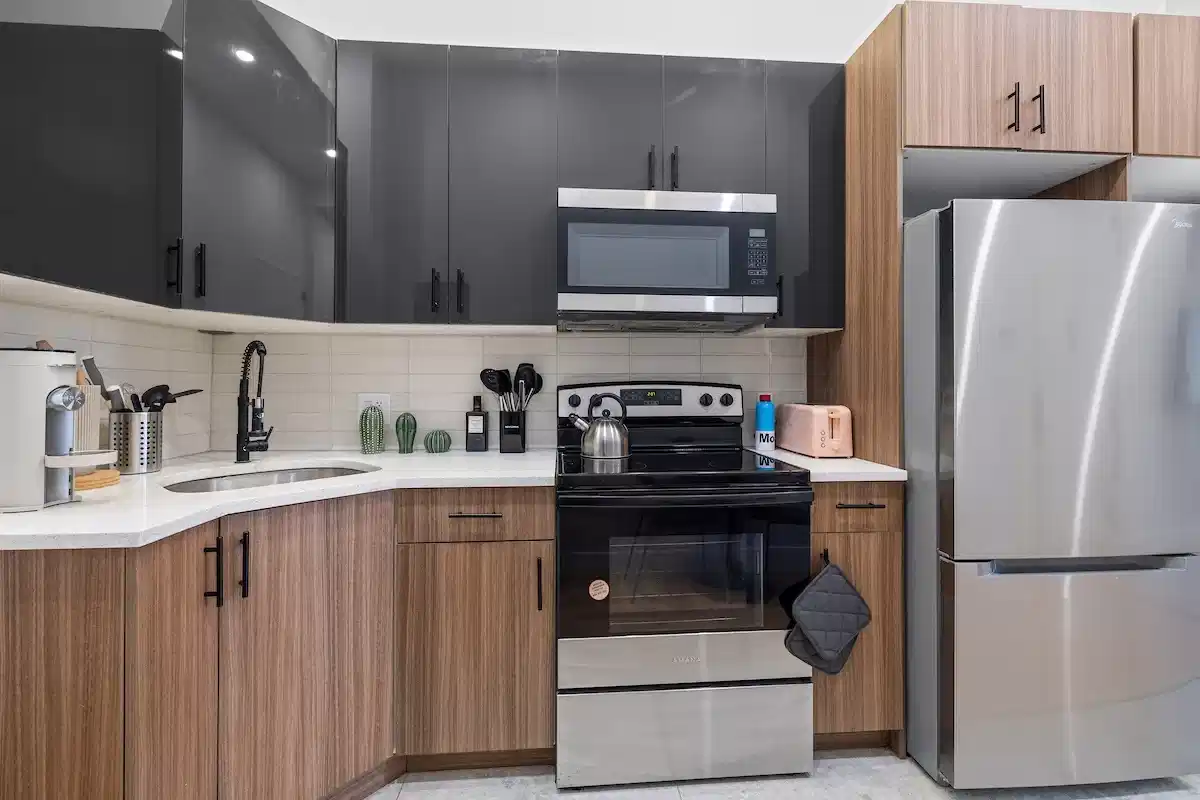 Executive - Bedroom?w=400&h=260&fit=crop&q=40&auto=format&trim=auto