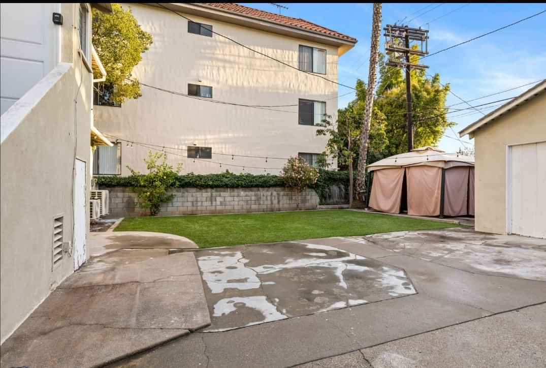 1515 Selby Avenue, Los Angeles - Los Angeles, California, United States - Exterior