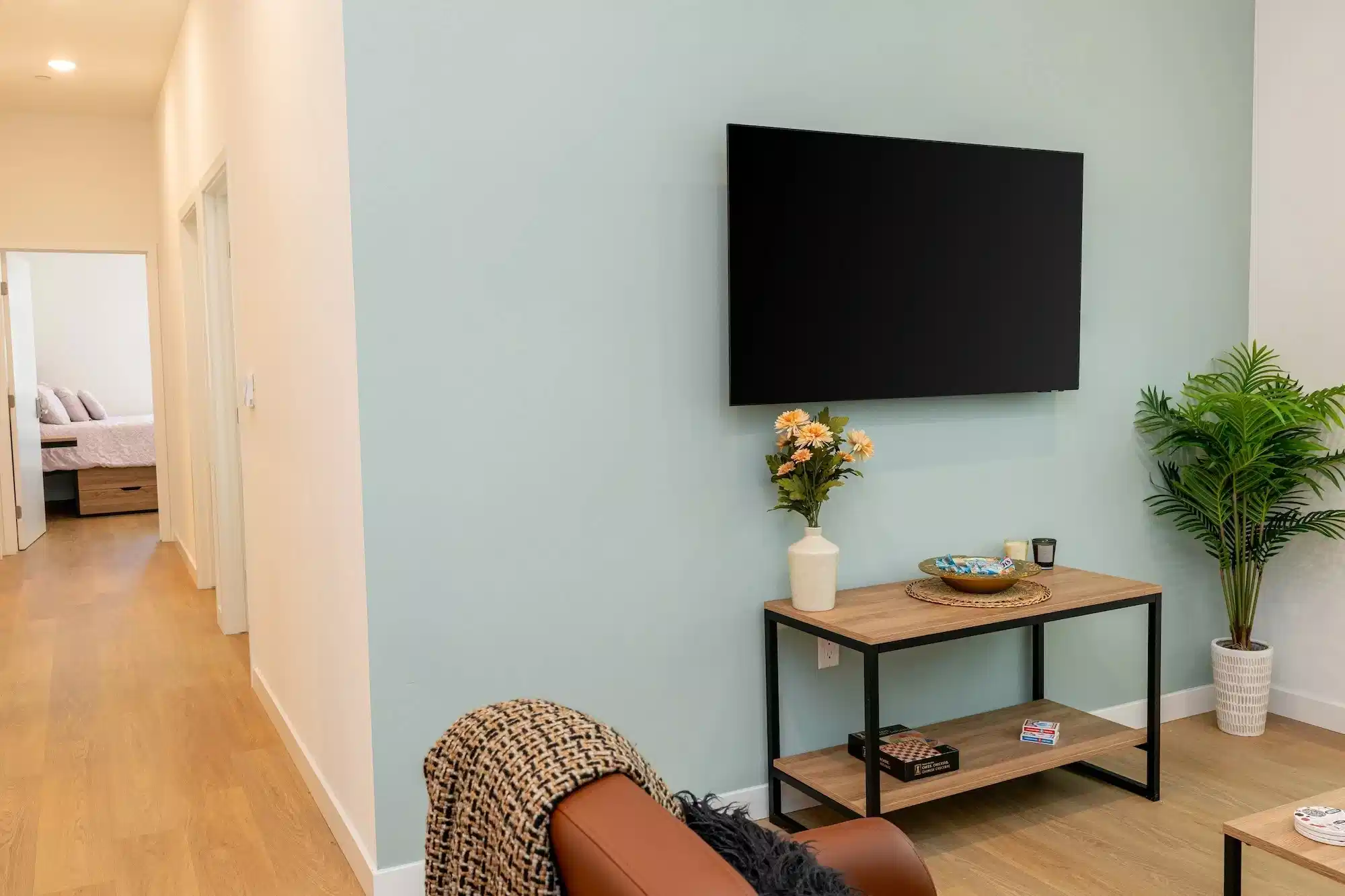 Amenities?w=400&h=260&fit=crop&q=40&auto=format&trim=auto