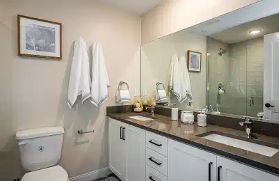 Amenities?w=400&h=260&fit=crop&q=40&auto=format&trim=auto