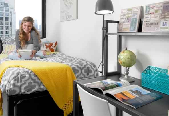 Common Area?w=400&h=260&fit=crop&q=40&auto=format&trim=auto