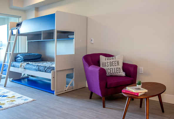 Exterior?w=400&h=260&fit=crop&q=40&auto=format&trim=auto