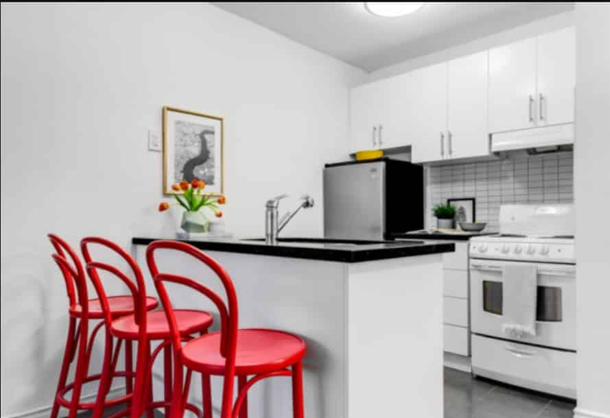 Dream House Lakeshore, Toronto - Toronto, Ontario, Canada - Kitchen