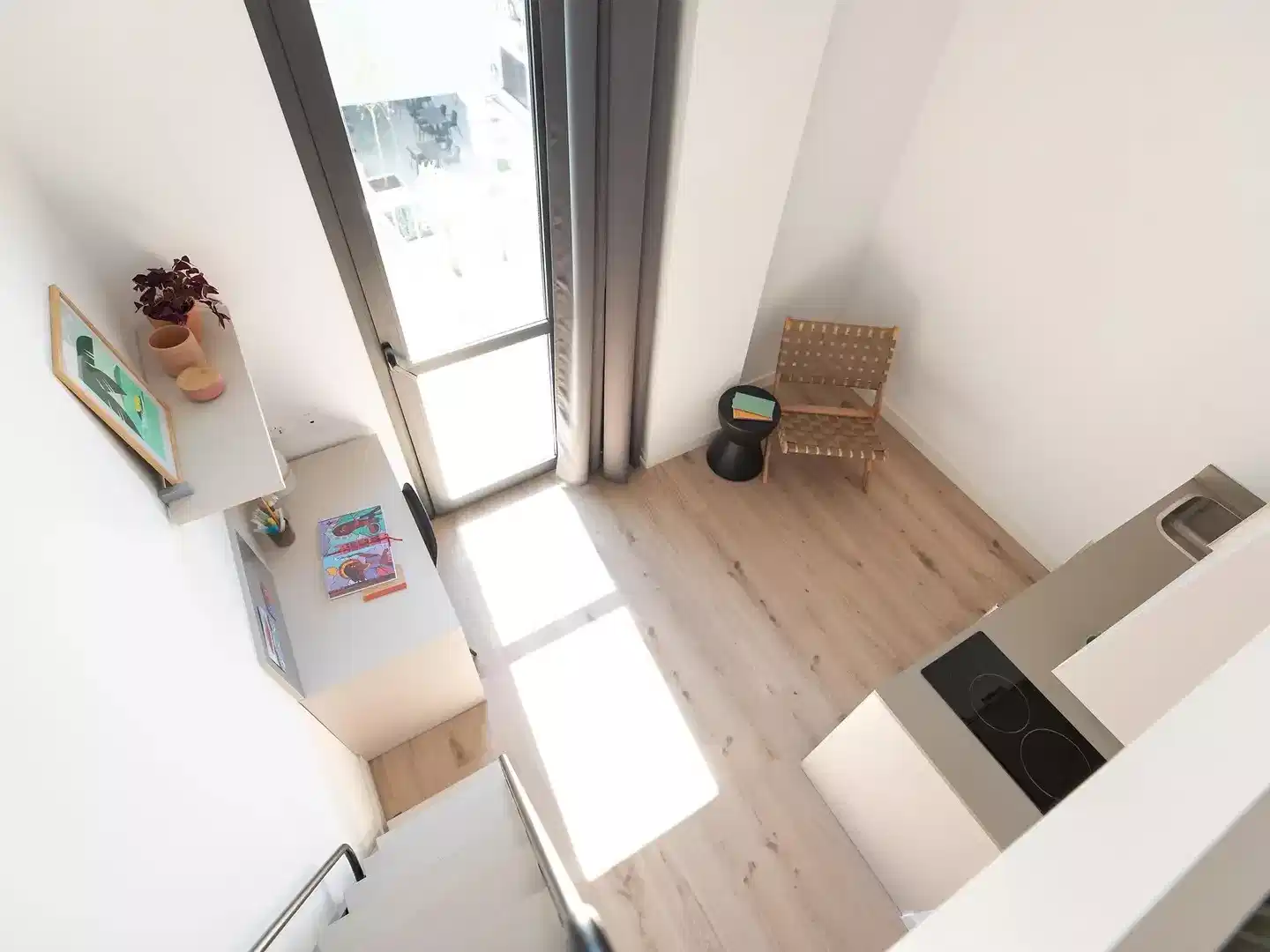 Common Area?w=400&h=260&fit=crop&q=40&auto=format&trim=auto