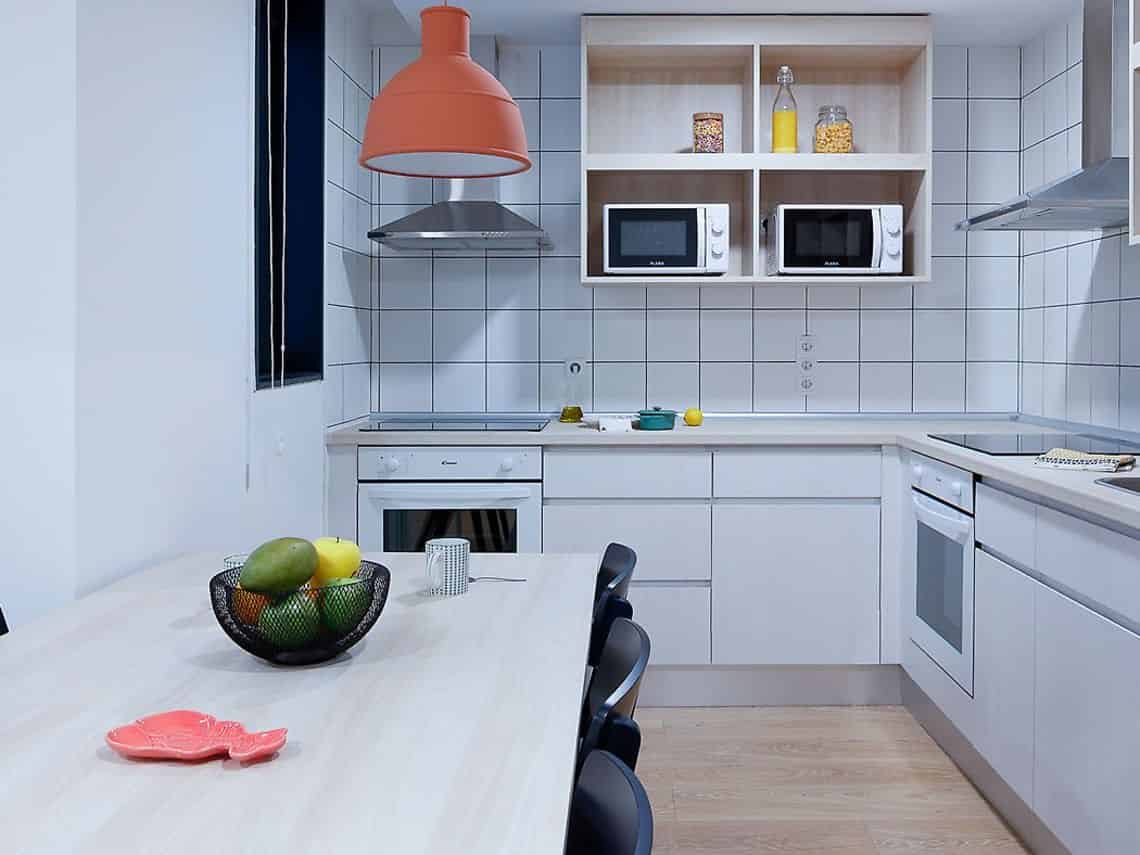 Amenities?w=400&h=260&fit=crop&q=40&auto=format&trim=auto
