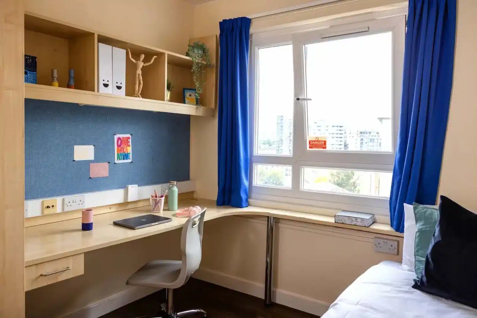 GoBritanya McMillan Residence, London image 36