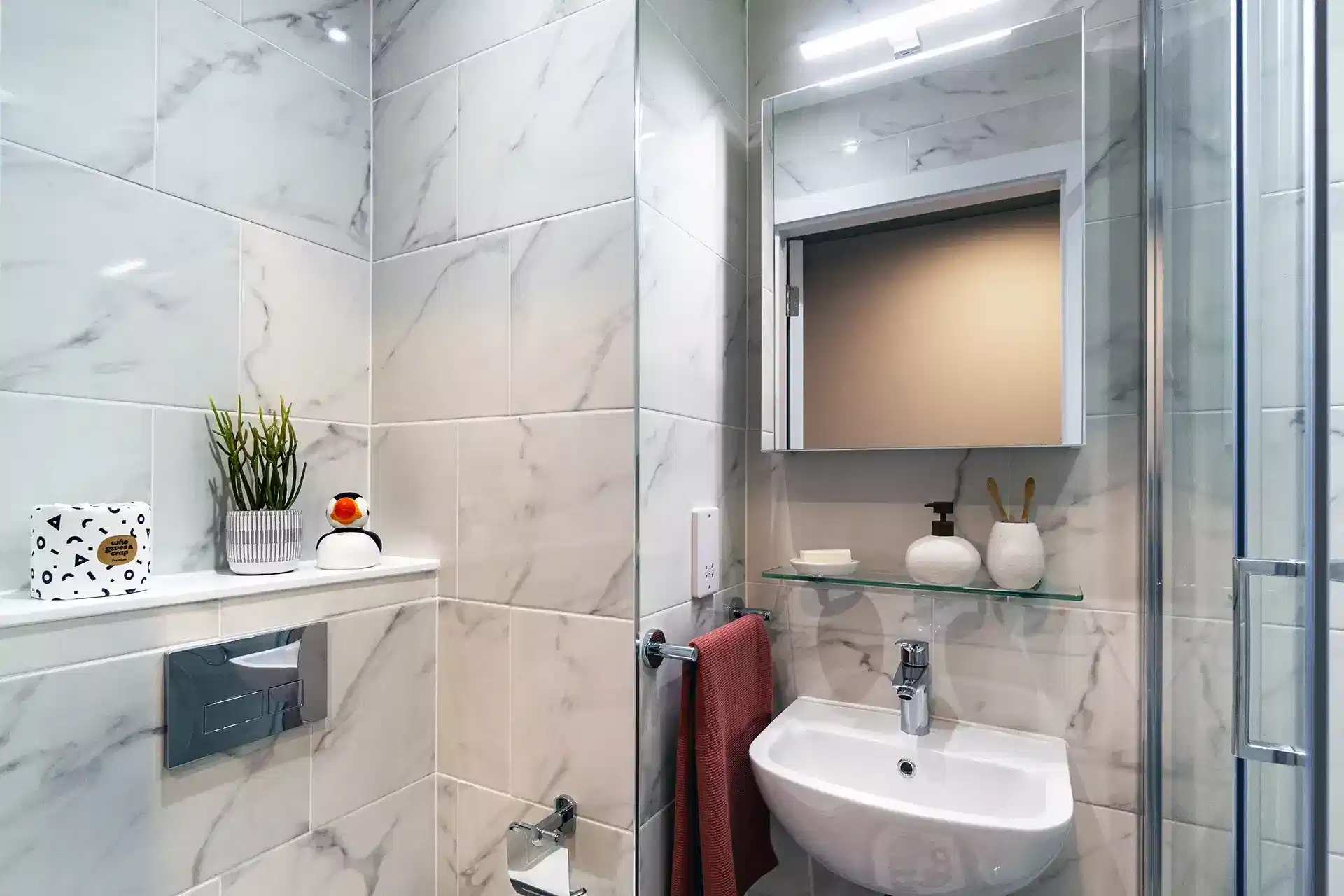 Common Area?w=400&h=260&fit=crop&q=40&auto=format&trim=auto