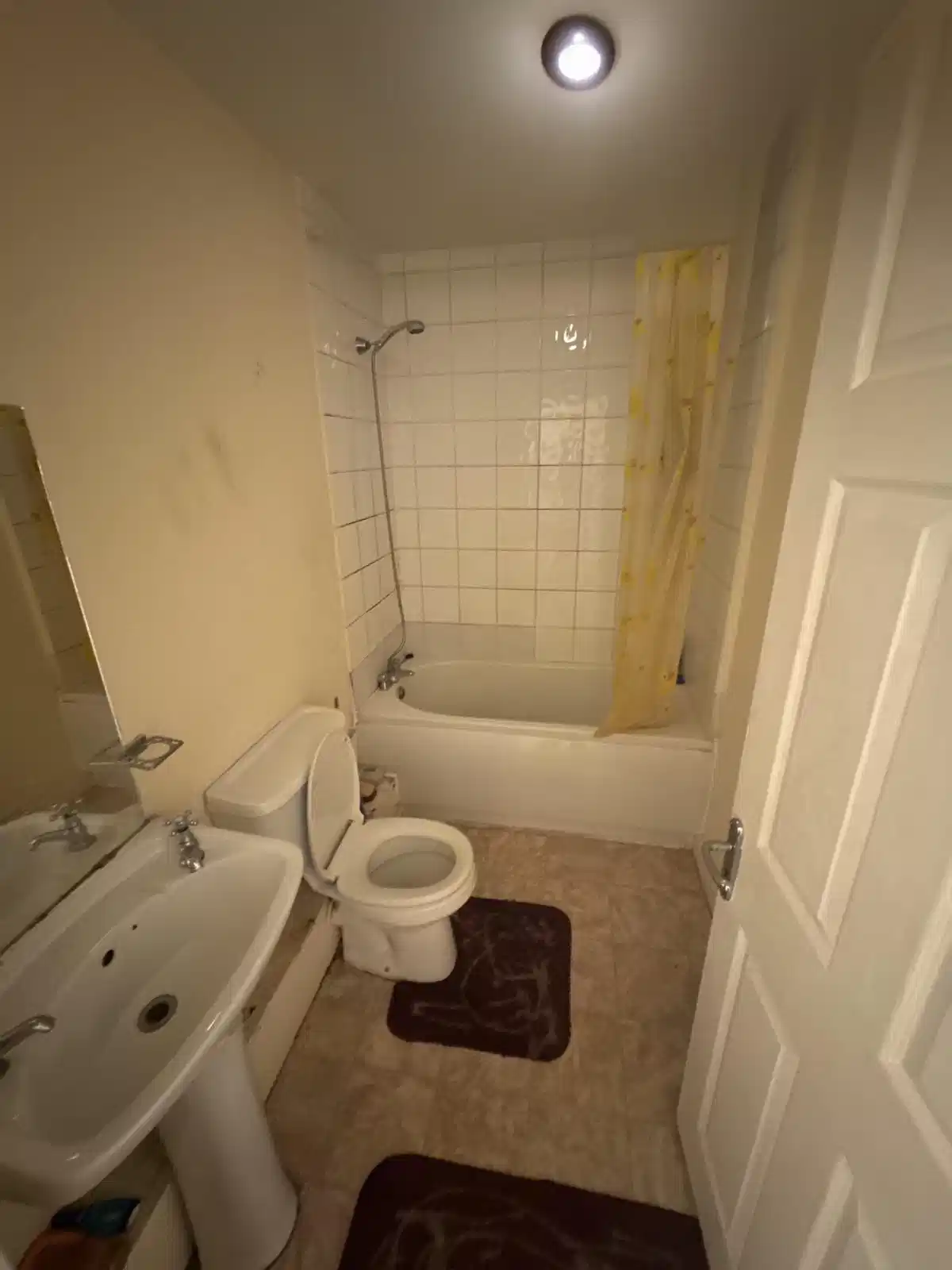 Kitchen?w=400&h=260&fit=crop&q=40&auto=format&trim=auto