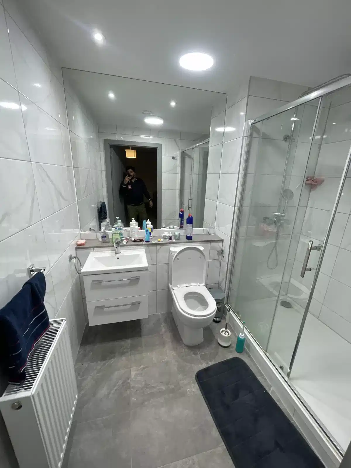 Kitchen?w=400&h=260&fit=crop&q=40&auto=format&trim=auto