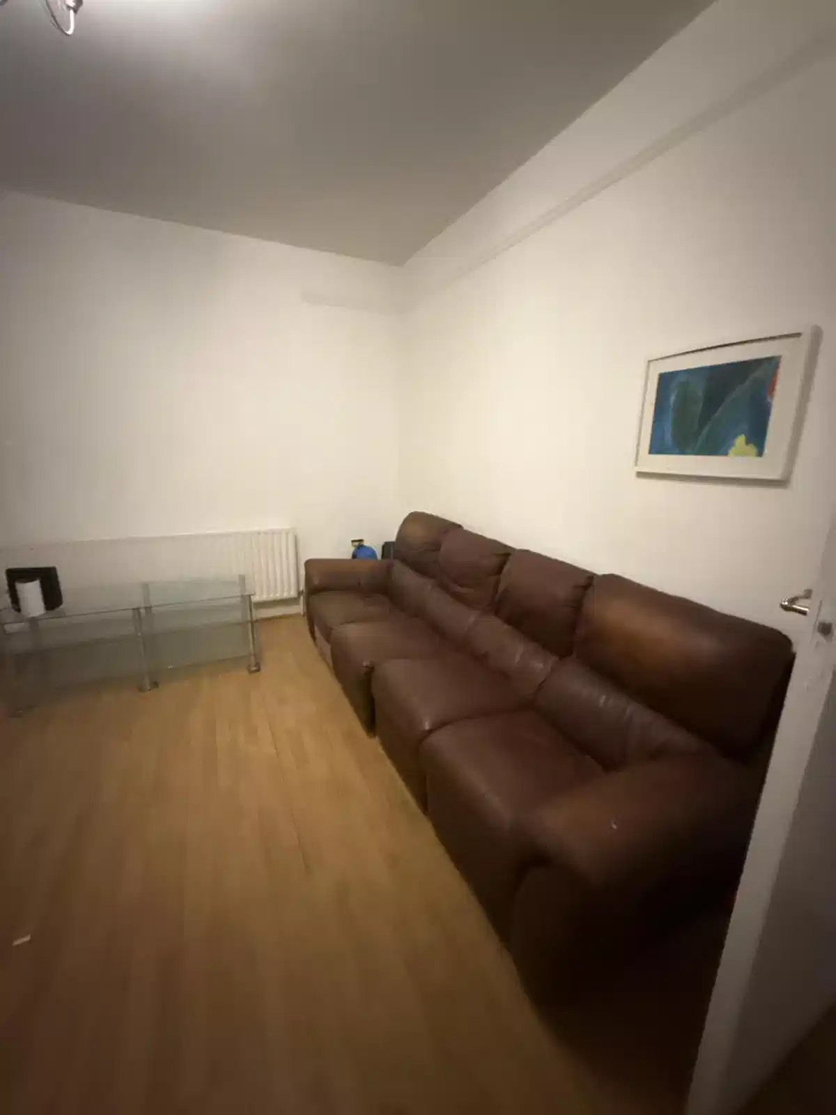 Kitchen?w=400&h=260&fit=crop&q=40&auto=format&trim=auto