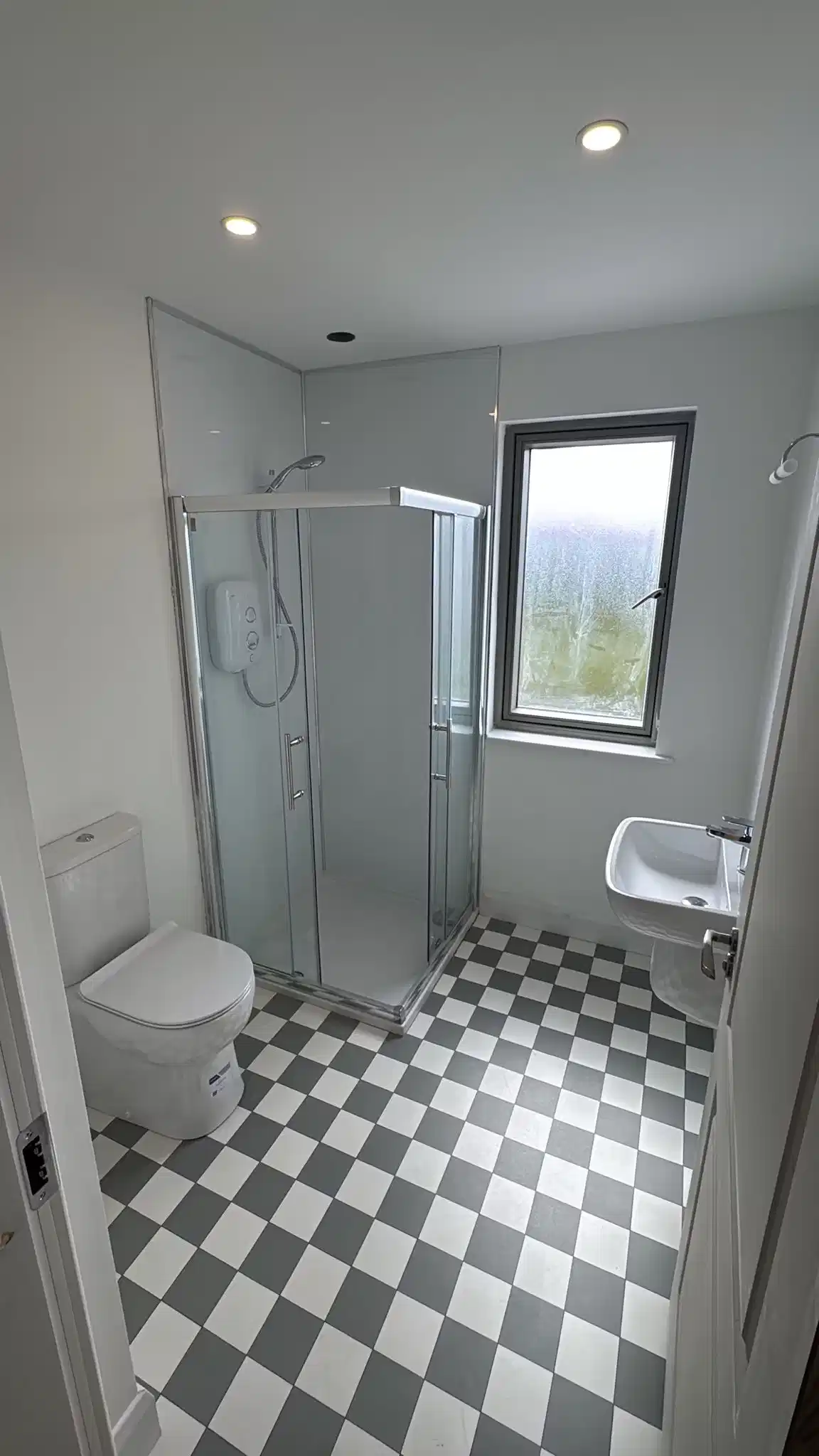 Room in 5 Bedroom Apartment, 2 Linn Bheag, Rahoon Rd, Galway H91 0H72 2