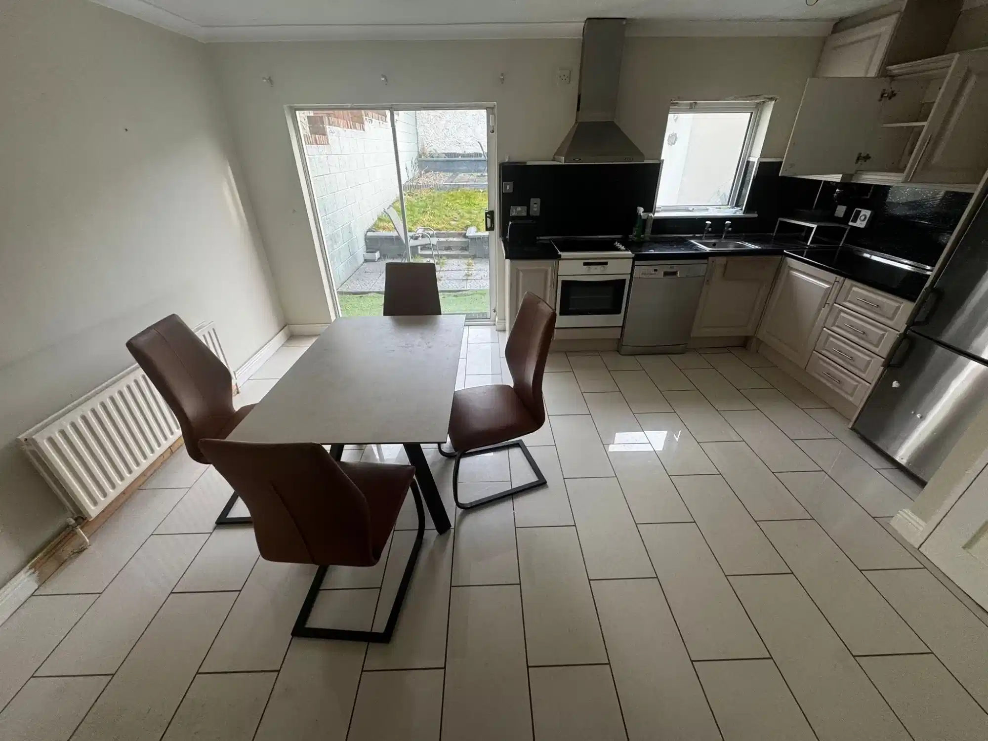Room in a 3 Bedroom Apartment, 23 Ashmount, Blakestown Rd, Mulhuddart, Dublin 15, D15 E95F 2