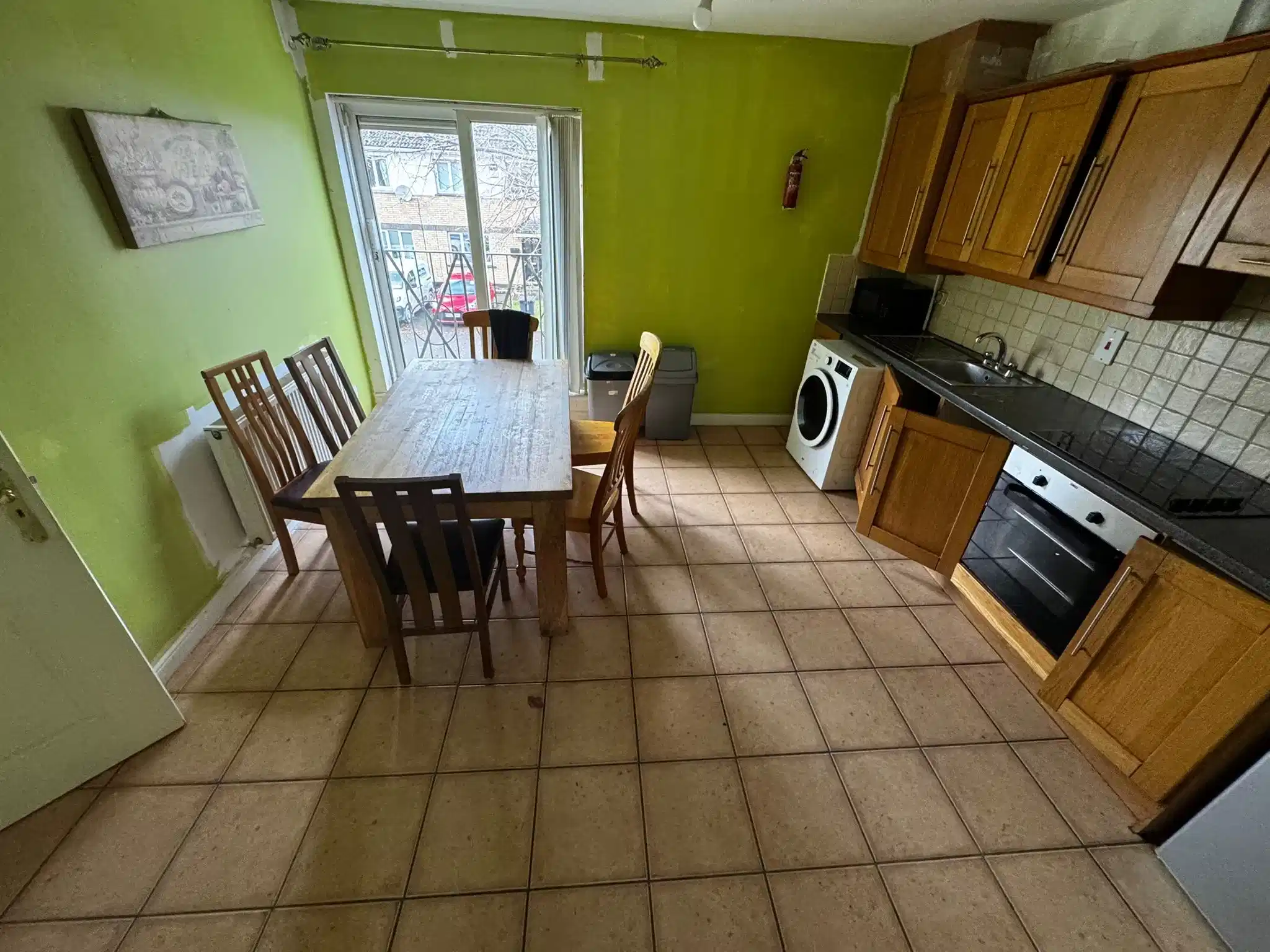 Room?w=400&h=260&fit=crop&q=40&auto=format&trim=auto