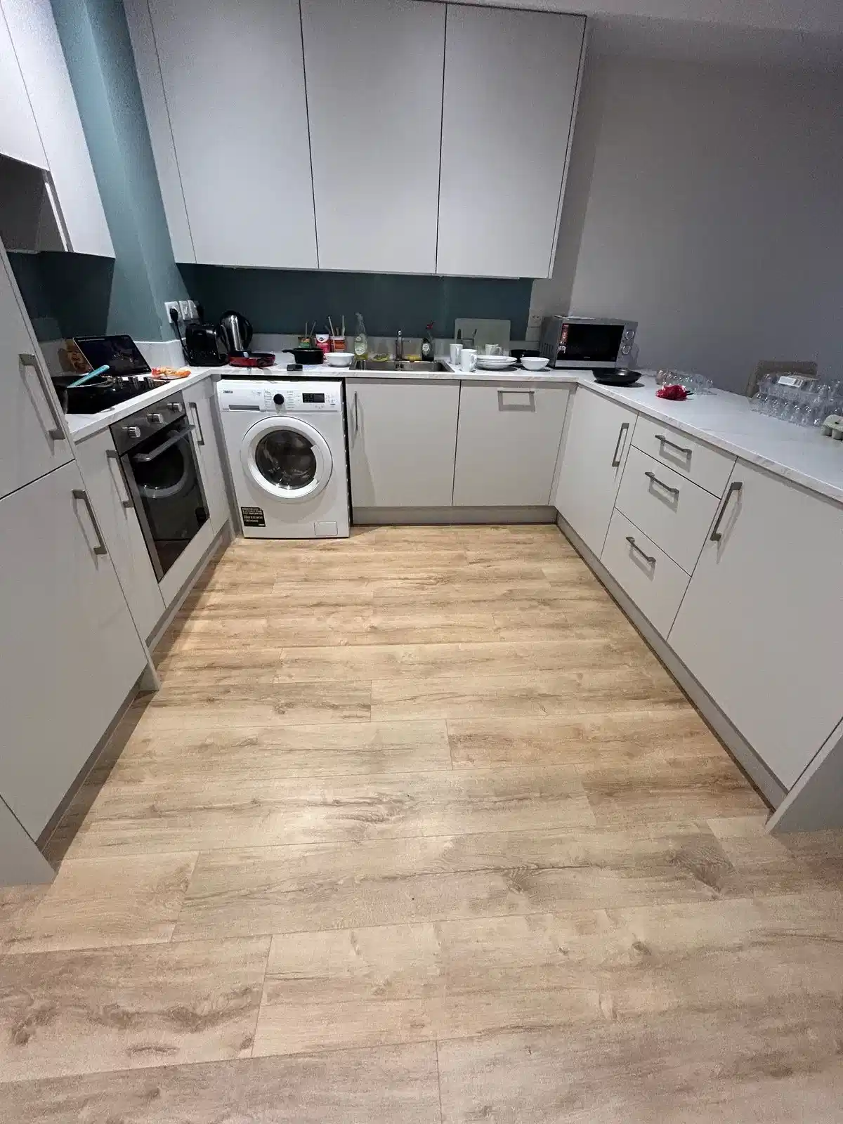 Room in a 2 Bedroom Apartment, Ardhu Apartments, Roses Avenue, Kilrush, Limerick V94 1X64 - Limerick, Ireland - Kitchen