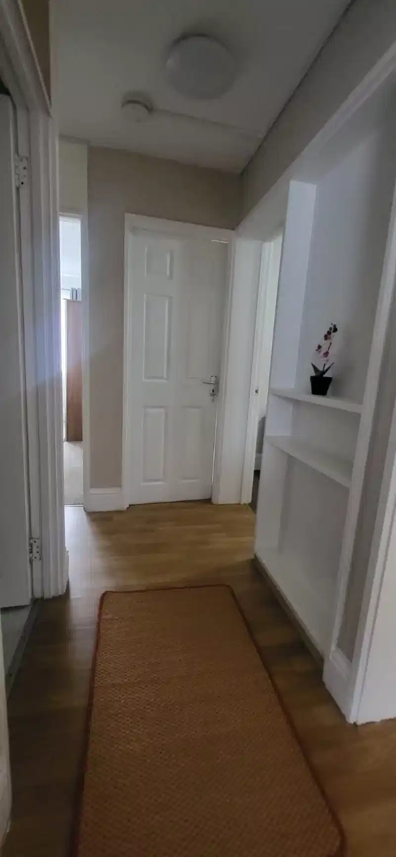 ?w=400&h=260&fit=crop&q=40&auto=format&trim=auto