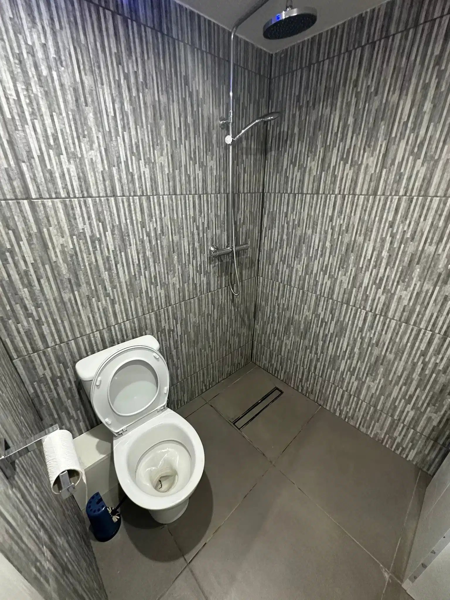 Common Area?w=400&h=260&fit=crop&q=40&auto=format&trim=auto