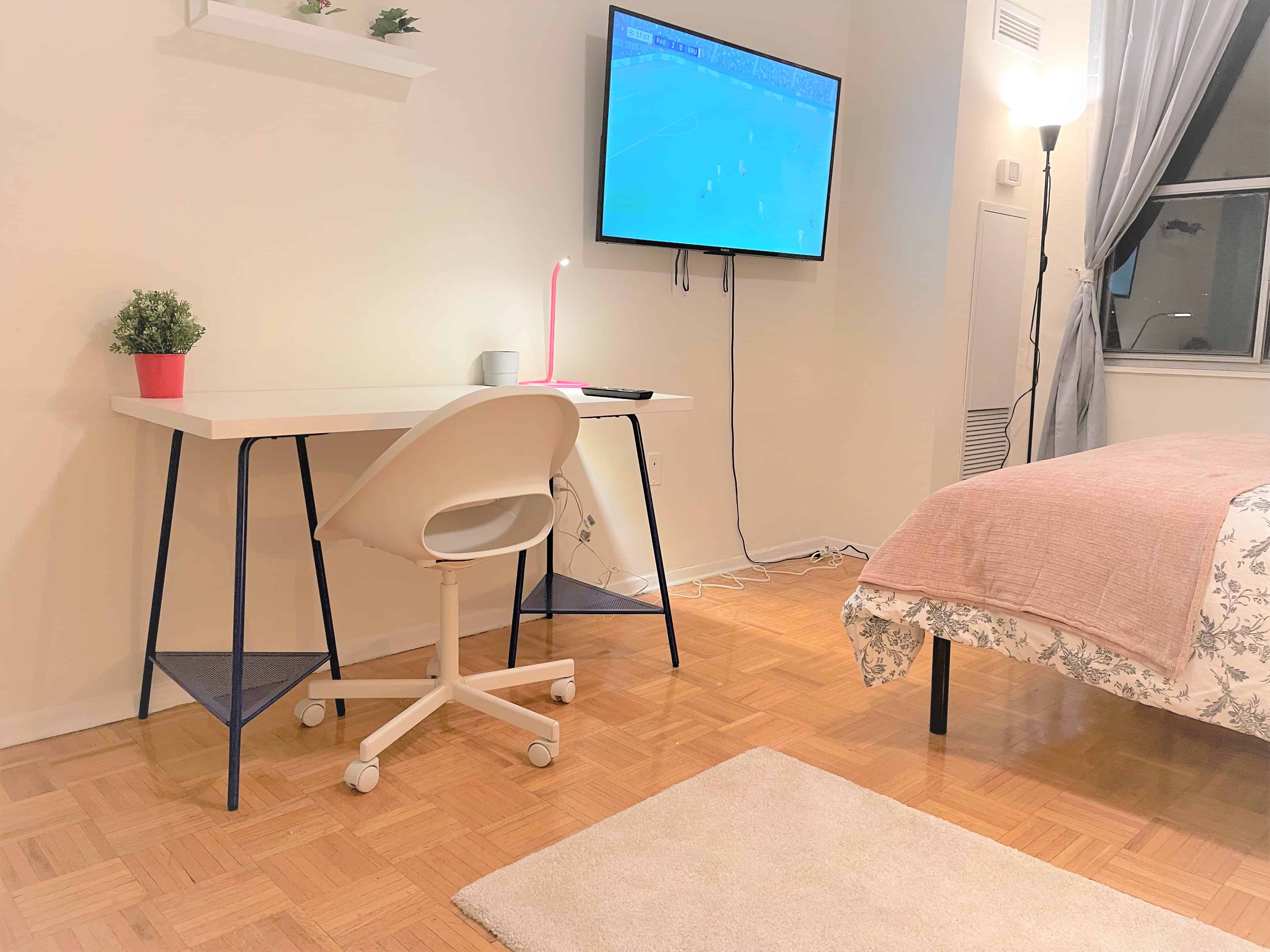 Kitchen?w=400&h=260&fit=crop&q=40&auto=format&trim=auto