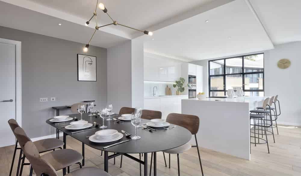 Kitchen?w=400&h=260&fit=crop&q=40&auto=format&trim=auto