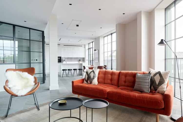 Bathroom?w=400&h=260&fit=crop&q=40&auto=format&trim=auto