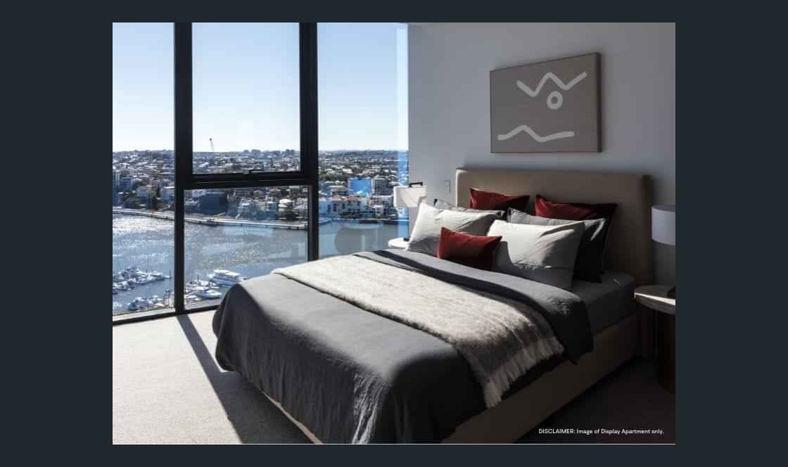 Exterior?w=400&h=260&fit=crop&q=40&auto=format&trim=auto