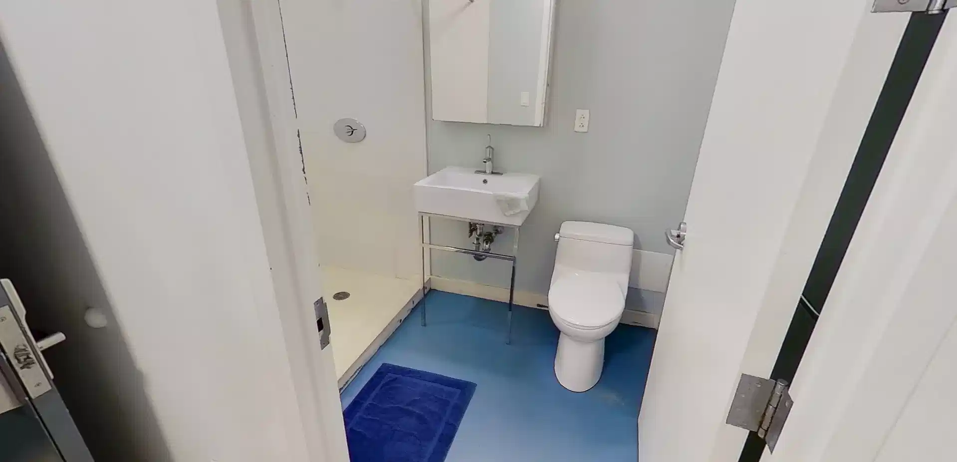 Exterior?w=400&h=260&fit=crop&q=40&auto=format&trim=auto