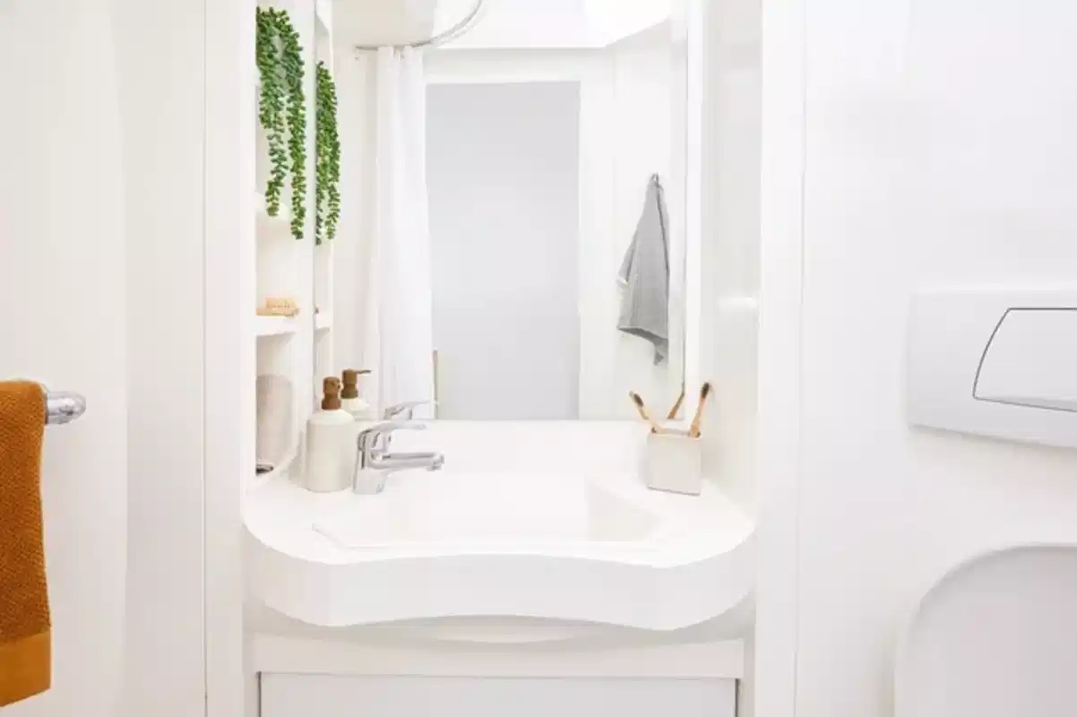 Amenities?w=400&h=260&fit=crop&q=40&auto=format&trim=auto