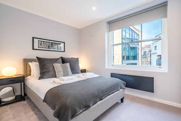 Kitchen?w=400&h=260&fit=crop&q=40&auto=format&trim=auto