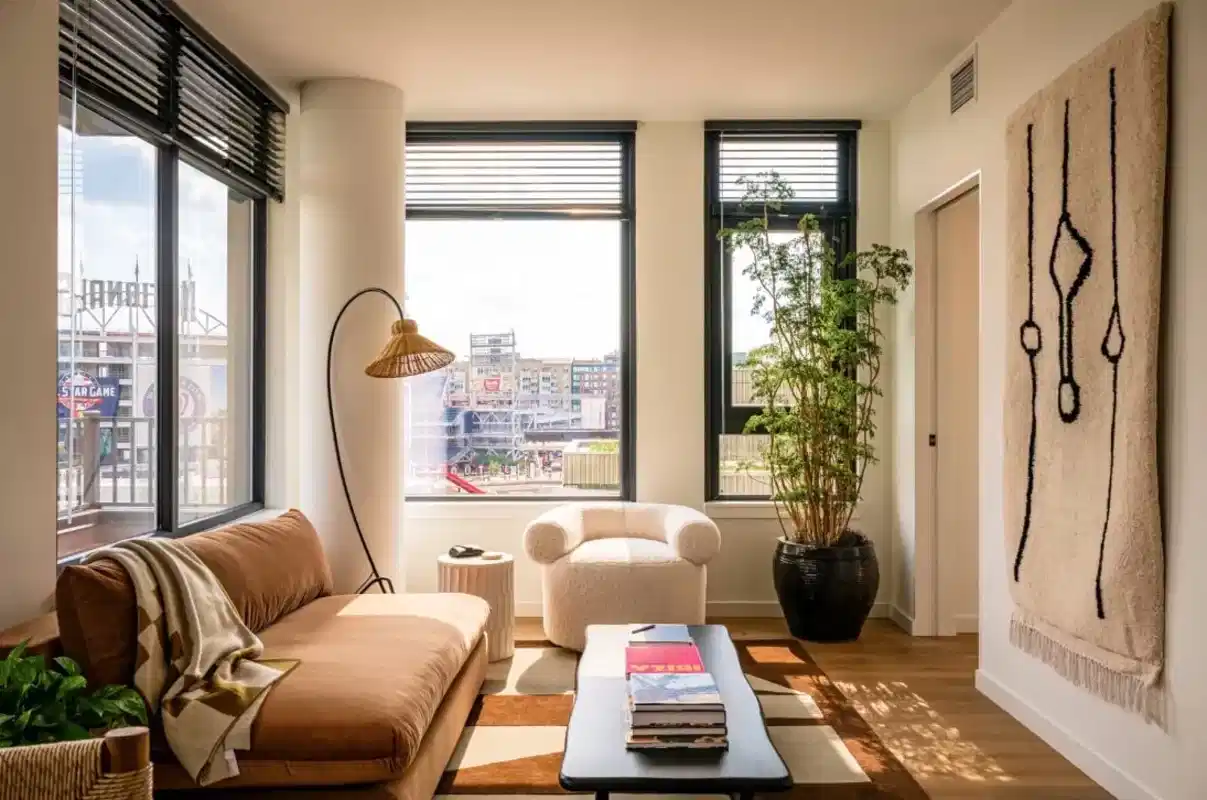 Amenities?w=400&h=260&fit=crop&q=40&auto=format&trim=auto