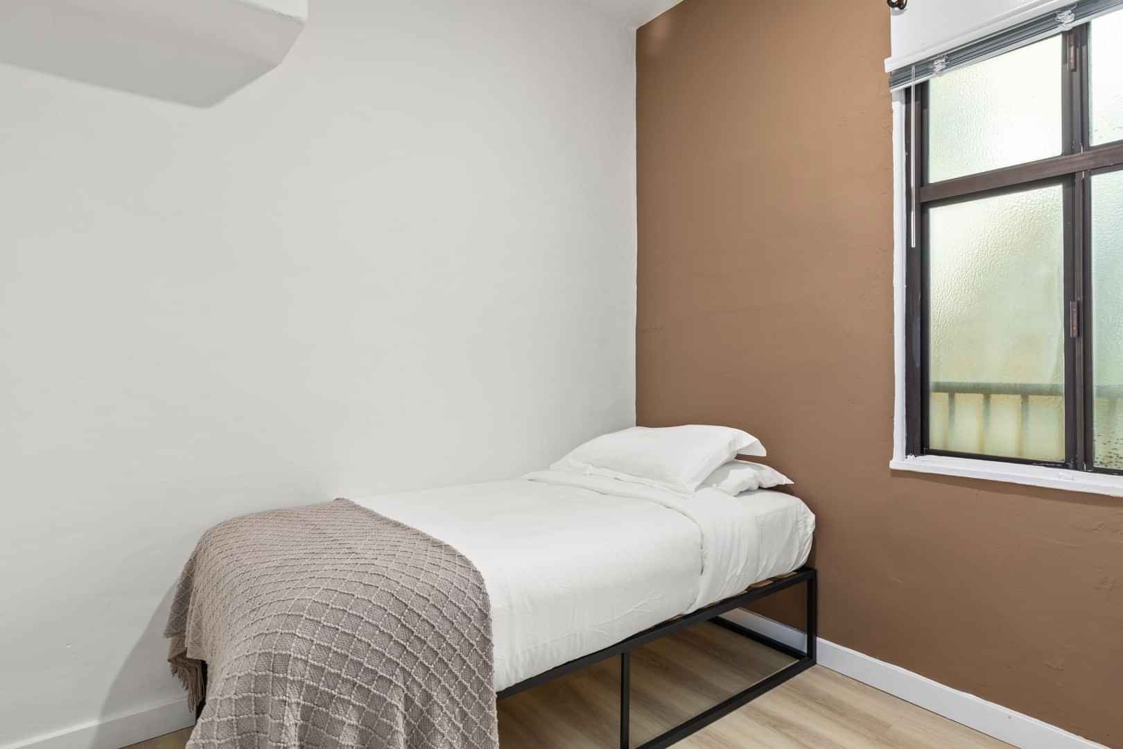 840 Hilgard Ave Los Angeles Student Housing | Amber