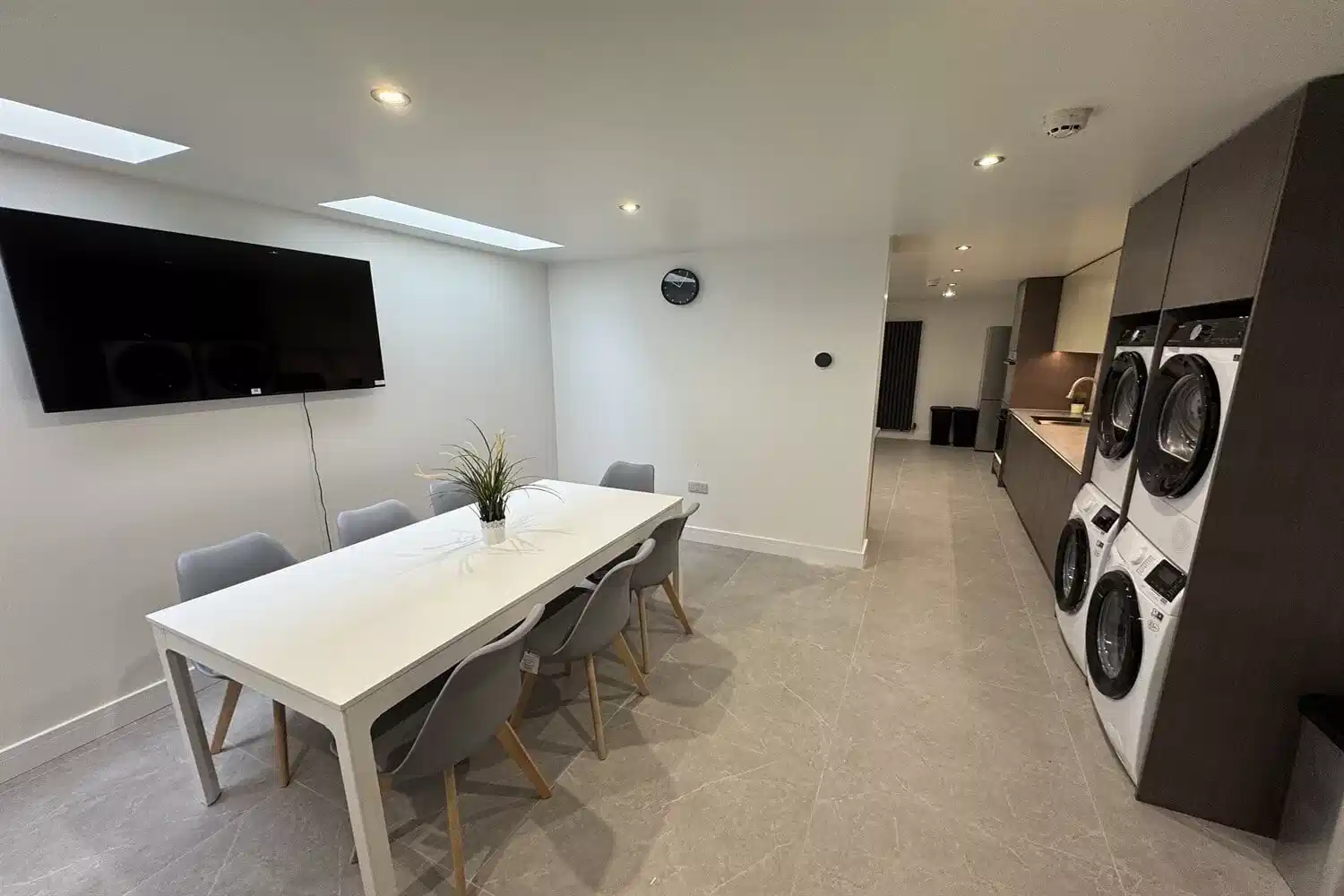 Sky Point Two, Nottingham - Nottingham, England, United Kingdom - Amenities