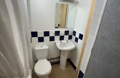 Horton Co-Living, Bradford - Bradford, England, United Kingdom - Deluxe Plus En-Suite - Bathroom