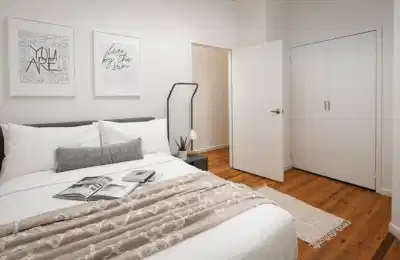 W 116th St, New York - New York City, New York, United States - Bedroom