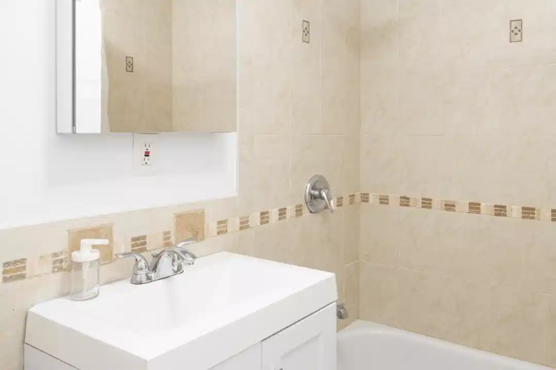 98 Jefferson St, Brooklyn - New York City, New York, United States - Bathroom