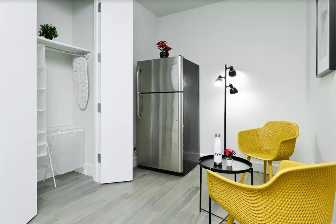 700 Flushing Ave, New York 4