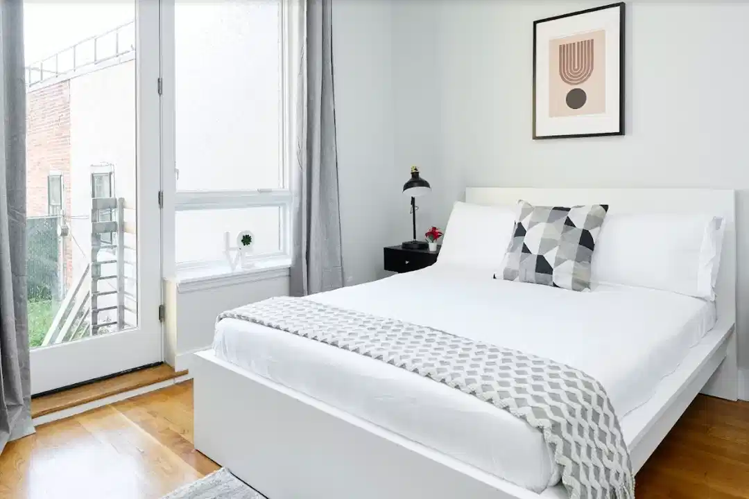 Common Area?w=400&h=260&fit=crop&q=40&auto=format&trim=auto