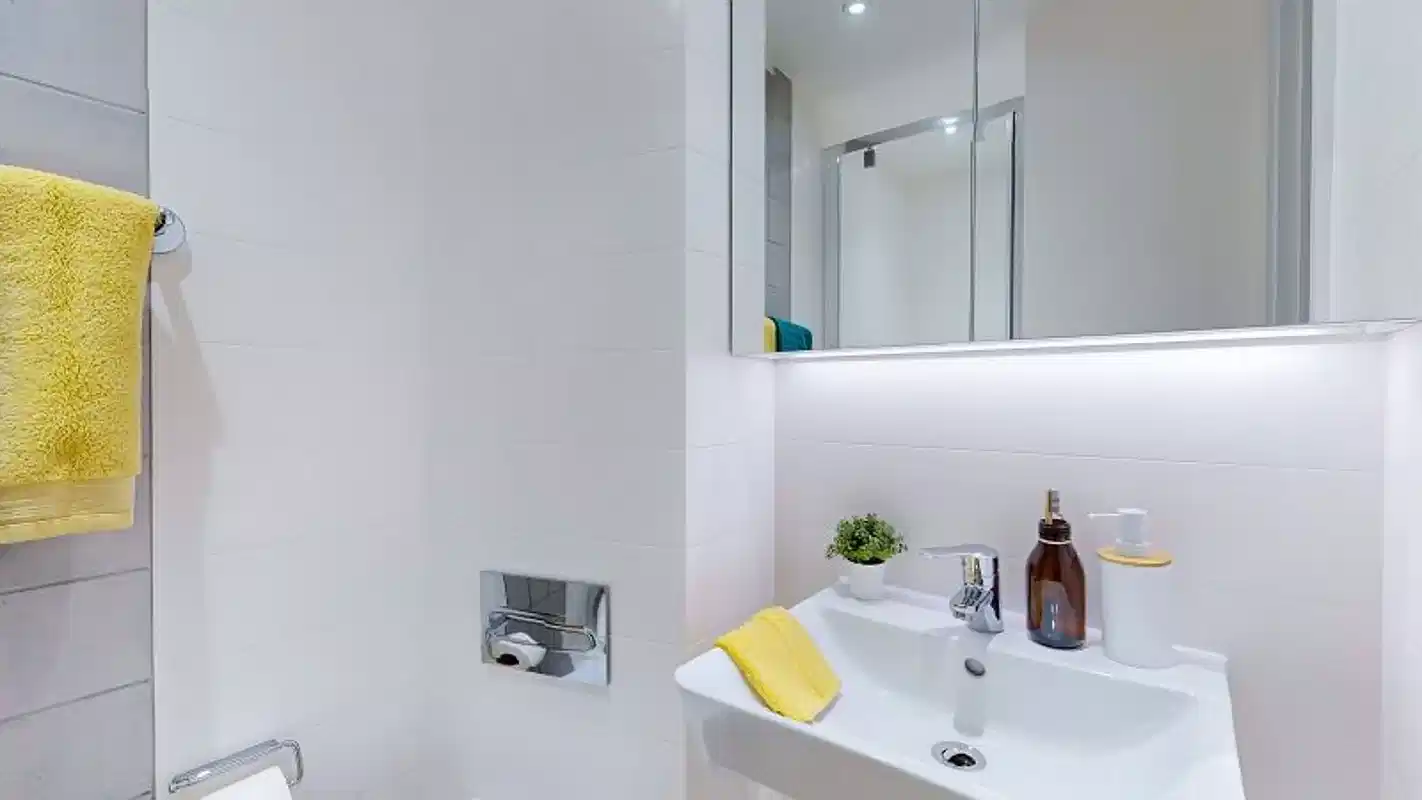 Amenities?w=400&h=260&fit=crop&q=40&auto=format&trim=auto