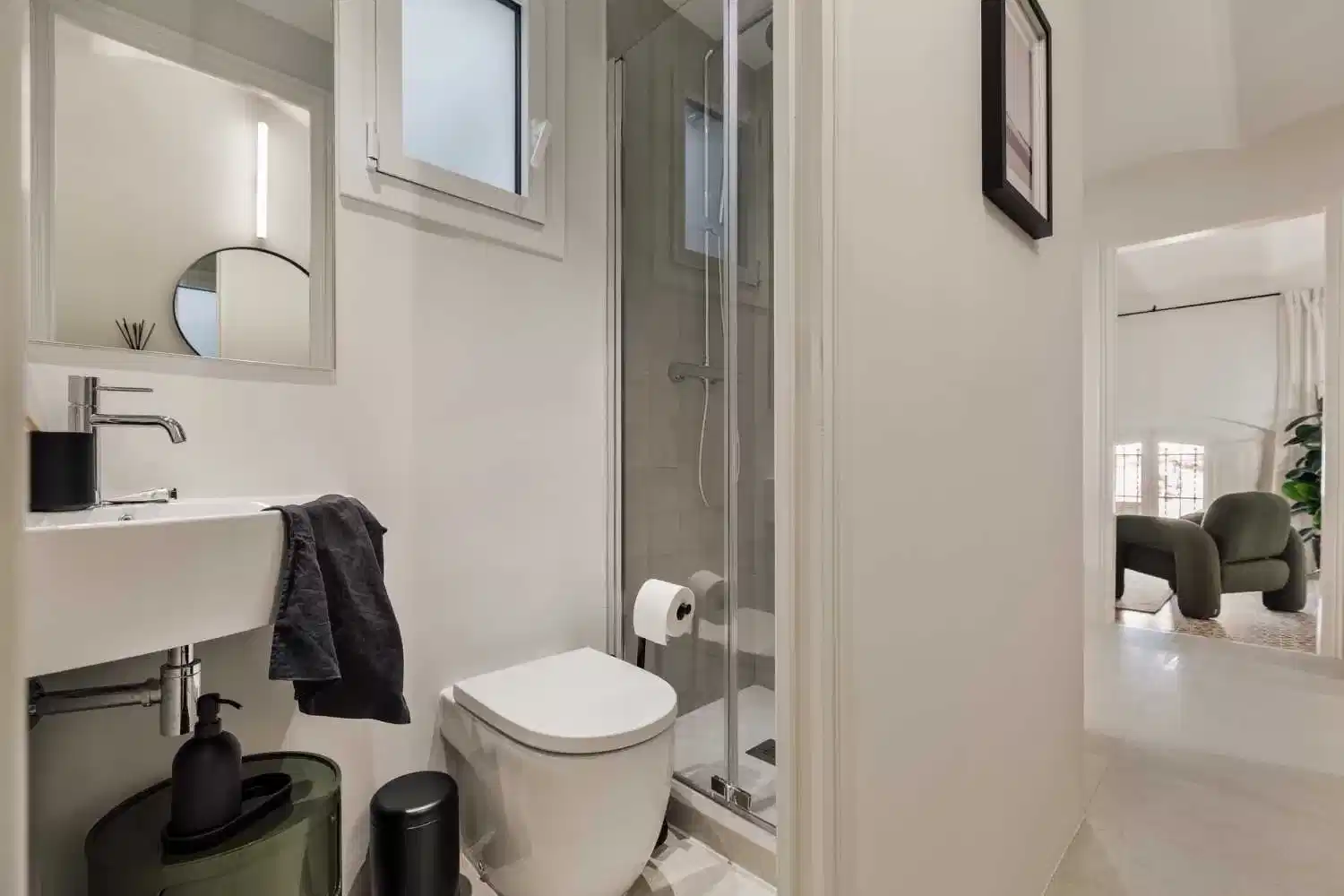 Common Area?w=400&h=260&fit=crop&q=40&auto=format&trim=auto