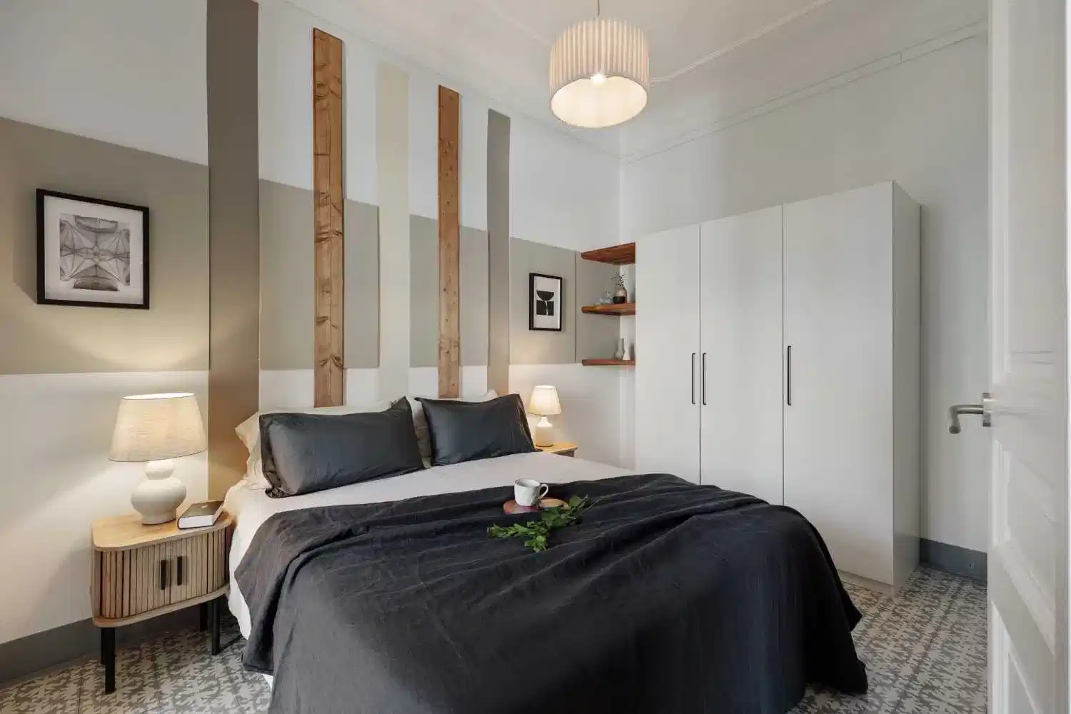 Common Area?w=400&h=260&fit=crop&q=40&auto=format&trim=auto