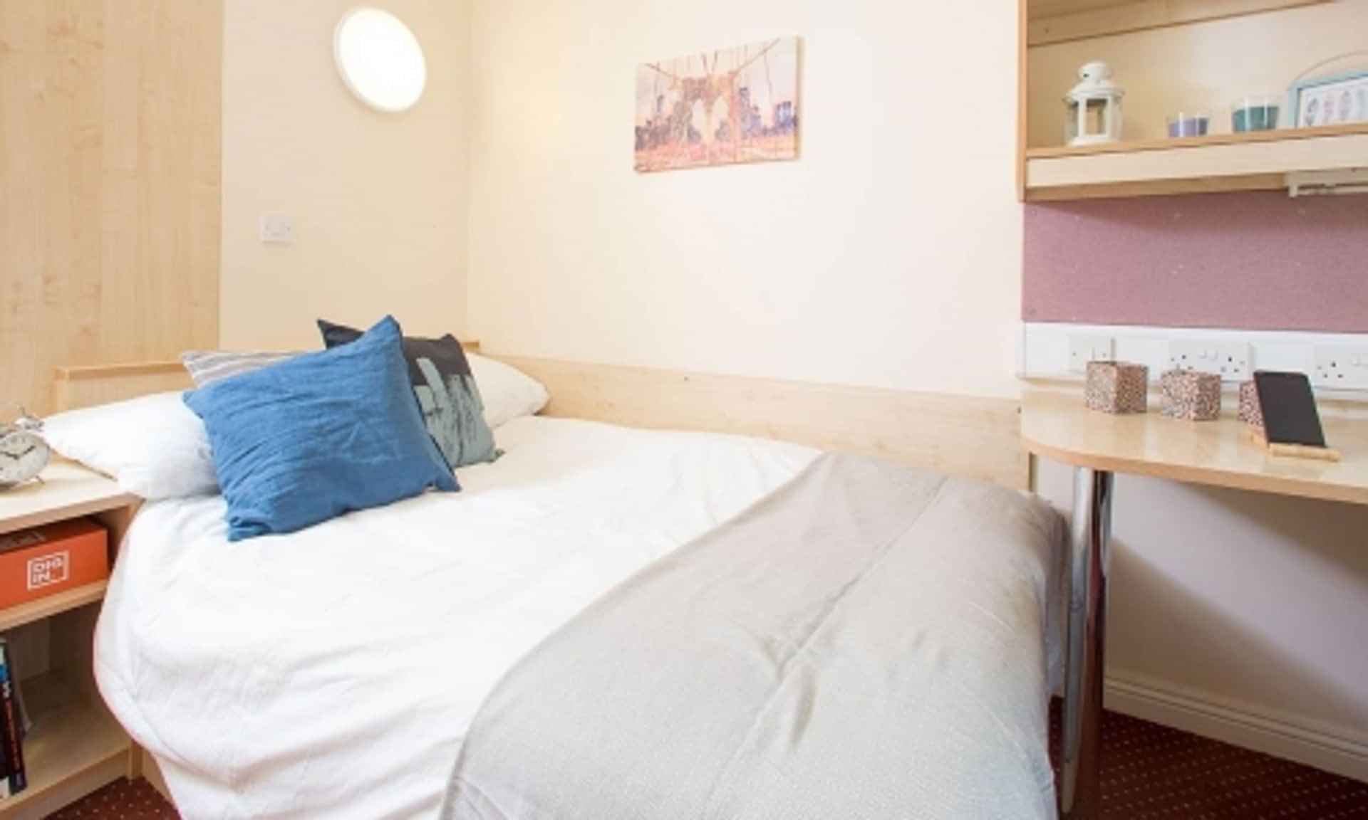 The Warehouse Apartments, Preston - Preston, England, United Kingdom - Classic Ensuite - Bedroom