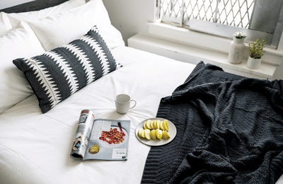 Bedroom?w=400&h=260&fit=crop&q=40&auto=format&trim=auto