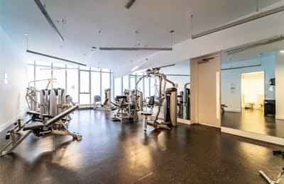 Liwinco M5J 0B1, Toronto - Toronto, Ontario, Canada - Amenities