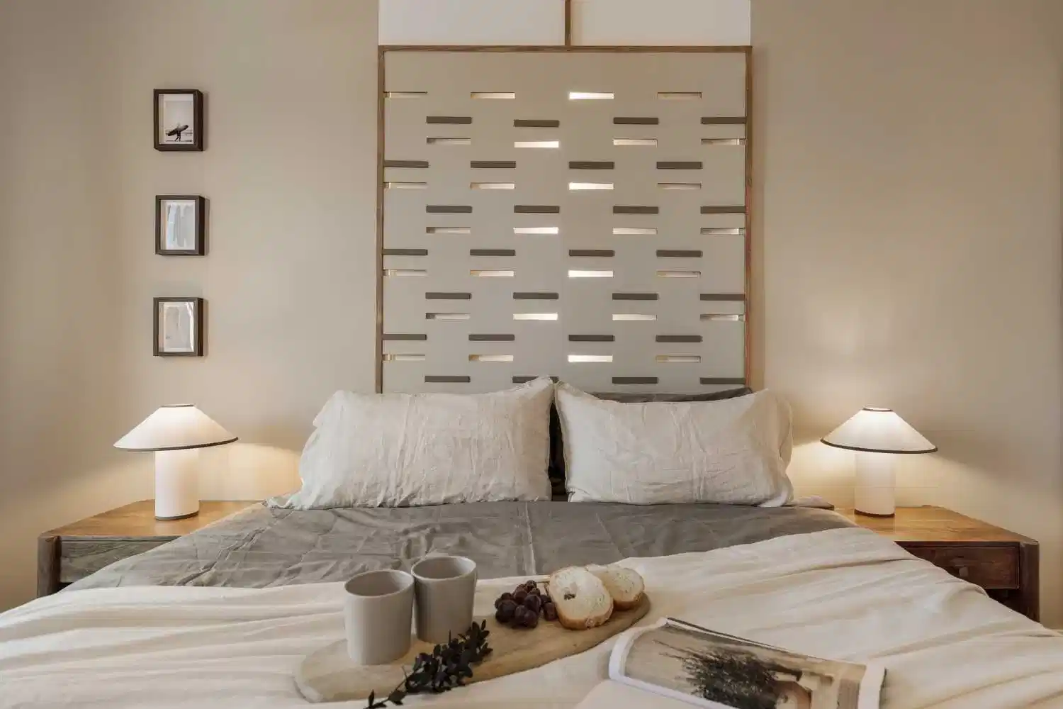 Exterior?w=400&h=260&fit=crop&q=40&auto=format&trim=auto